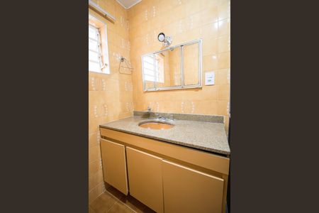 Casa para alugar com 90m², 2 quartos e 2 vagas Casa para alugar com 90m², 2 quartos e 2 vagasBanheiro da Suíte