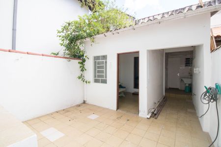 Casa para alugar com 90m², 2 quartos e 2 vagas Casa para alugar com 90m², 2 quartos e 2 vagasQuintal