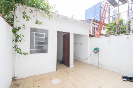 Casa para alugar com 90m², 2 quartos e 2 vagas Casa para alugar com 90m², 2 quartos e 2 vagasQuintal