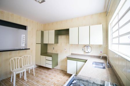 Casa para alugar com 90m², 2 quartos e 2 vagas Casa para alugar com 90m², 2 quartos e 2 vagasCozinha