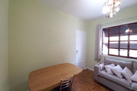 Apartamento à venda com 58m², 2 quartos e 1 vagaSala de Jantar