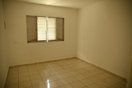 Casa à venda com 100m², 7 quartos e 1 vagaCasa 1 - Quarto