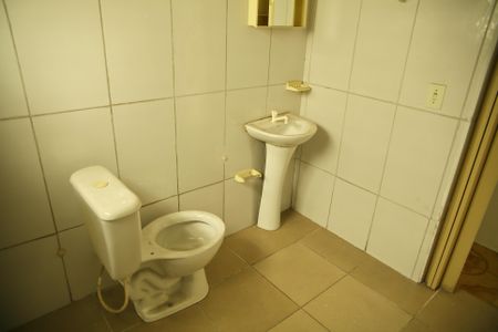 Casa à venda com 100m², 7 quartos e 1 vagaCasa 3 - Banheiro