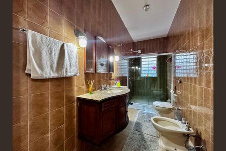 Casa à venda com 114m², 2 quartos e sem vaga Casa à venda com 114m², 2 quartos e sem vagaBanheiro