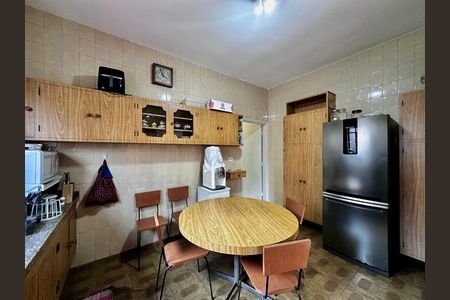 Casa à venda com 114m², 2 quartos e sem vaga Casa à venda com 114m², 2 quartos e sem vagaCozinha