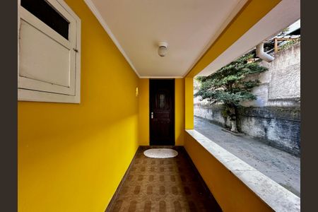 Casa à venda com 114m², 2 quartos e sem vaga Casa à venda com 114m², 2 quartos e sem vagaVaranda