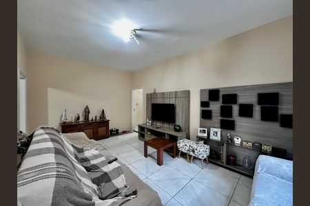 Casa à venda com 114m², 2 quartos e sem vaga Casa à venda com 114m², 2 quartos e sem vagaSala