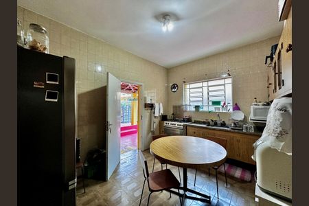 Casa à venda com 114m², 2 quartos e sem vaga Casa à venda com 114m², 2 quartos e sem vagaCozinha