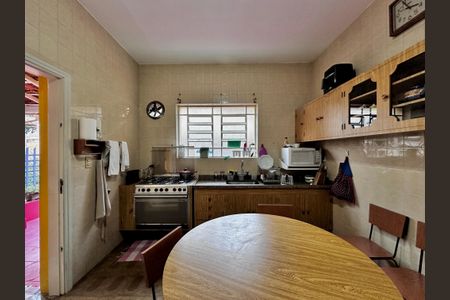 Casa à venda com 114m², 2 quartos e sem vaga Casa à venda com 114m², 2 quartos e sem vagaCozinha