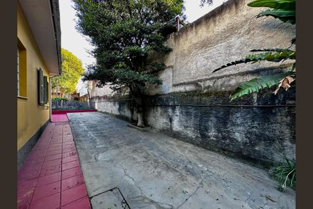 Casa à venda com 114m², 2 quartos e sem vaga Casa à venda com 114m², 2 quartos e sem vagaGaragem