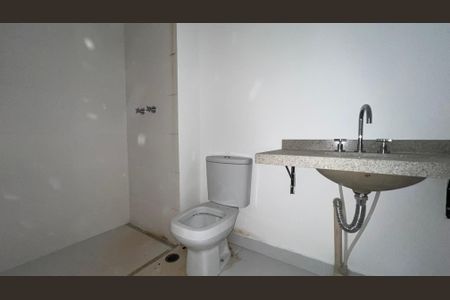 Apartamento à venda com 55m², 2 quartos e 1 vaga Apartamento à venda com 55m², 2 quartos e 1 vagaBanheiro da Suíte 2
