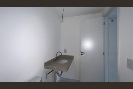 Apartamento à venda com 55m², 2 quartos e 1 vaga Apartamento à venda com 55m², 2 quartos e 1 vagaBanheiro da Suíte 2