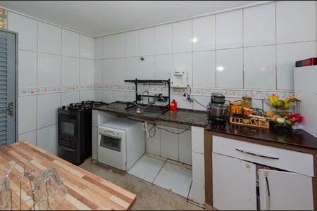 Casa à venda com 150m², 2 quartos e 2 vagasCozinha