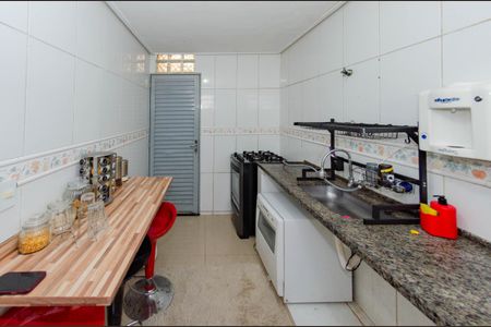 Casa à venda com 150m², 2 quartos e 2 vagasCozinha
