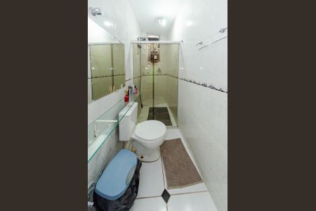 Casa à venda com 150m², 2 quartos e 2 vagasBanheiro 1