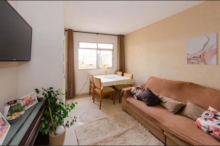 Casa à venda com 150m², 2 quartos e 2 vagasSala