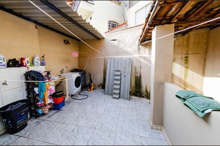 Casa à venda com 150m², 2 quartos e 2 vagasÁrea de serviço