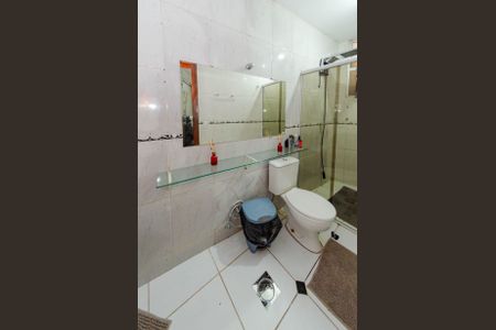 Casa à venda com 150m², 2 quartos e 2 vagasBanheiro 1