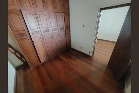 Casa para alugar com 250m², 3 quartos e sem vaga Casa para alugar com 250m², 3 quartos e sem vagaQuarto 1