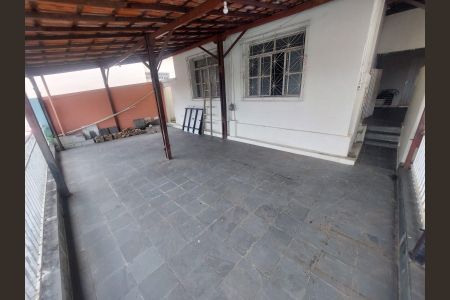 Casa para alugar com 250m², 3 quartos e sem vaga Casa para alugar com 250m², 3 quartos e sem vagaVaranda da Sala