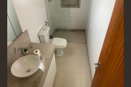 Casa para alugar com 360m², 4 quartos e 2 vagas Casa para alugar com 360m², 4 quartos e 2 vagasBanheiro