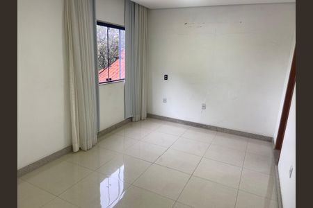 Casa para alugar com 360m², 4 quartos e 2 vagas Casa para alugar com 360m², 4 quartos e 2 vagasQuarto