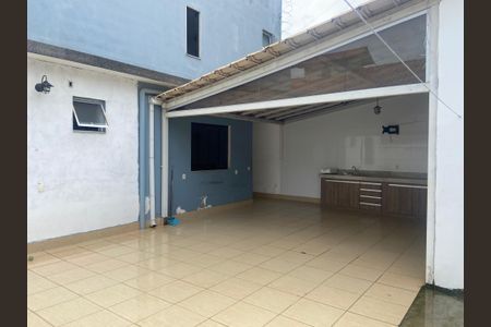 Casa para alugar com 360m², 4 quartos e 2 vagas Casa para alugar com 360m², 4 quartos e 2 vagasÁrea externa