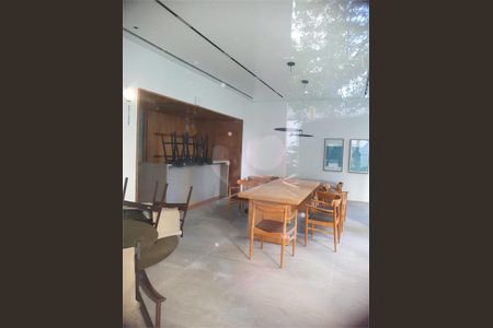 Apartamento à venda com 196m², 3 quartos e 2 vagas