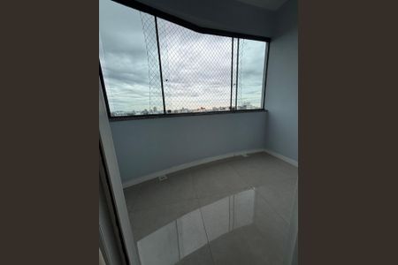 Apartamento à venda com 86m², 3 quartos e 1 vaga Apartamento à venda com 86m², 3 quartos e 1 vagaVaranda