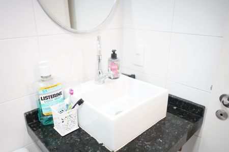 Apartamento à venda com 74m², 3 quartos e 1 vagaBanheiro da Suíte