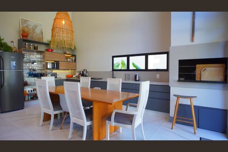 Casa de condomínio para alugar com 200m², 5 quartos e 3 vagas Casa de condomínio para alugar com 200m², 5 quartos e 3 vagasCozinha