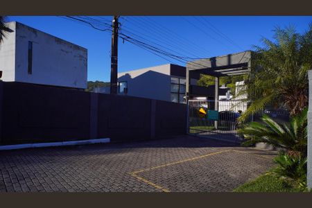 Casa de condomínio para alugar com 200m², 5 quartos e 3 vagas Casa de condomínio para alugar com 200m², 5 quartos e 3 vagasFachada