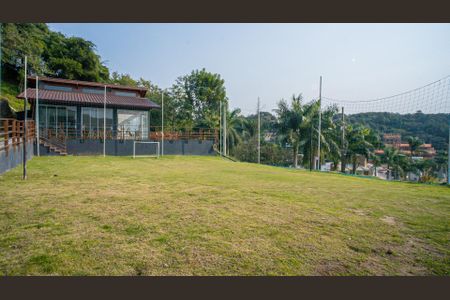 Casa de condomínio para alugar com 200m², 5 quartos e 3 vagas Casa de condomínio para alugar com 200m², 5 quartos e 3 vagasQuadra Esportiva