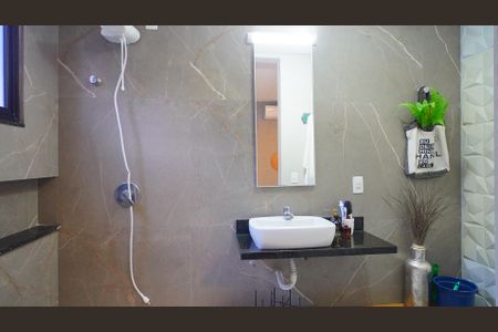 Casa de condomínio para alugar com 200m², 5 quartos e 3 vagas Casa de condomínio para alugar com 200m², 5 quartos e 3 vagasBanheiro suíte 1