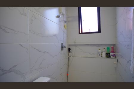 Casa de condomínio para alugar com 200m², 5 quartos e 3 vagas Casa de condomínio para alugar com 200m², 5 quartos e 3 vagasBanheiro Suíte 2
