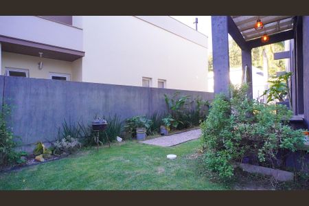 Casa de condomínio para alugar com 200m², 5 quartos e 3 vagas Casa de condomínio para alugar com 200m², 5 quartos e 3 vagasPátio