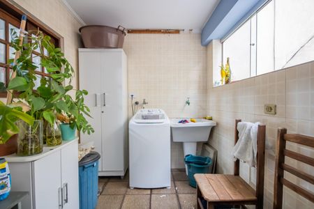 Casa à venda com 200m², 3 quartos e 2 vagas Casa à venda com 200m², 3 quartos e 2 vagasÁrea de Serviço