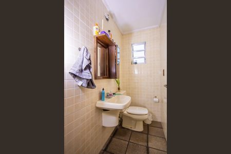 Casa à venda com 200m², 3 quartos e 2 vagas Casa à venda com 200m², 3 quartos e 2 vagasLavabo