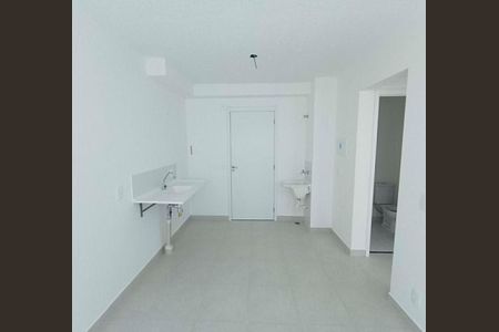 Apartamento para alugar com 32m², 2 quartos e sem vaga Apartamento para alugar com 32m², 2 quartos e sem vagaCozinha e Área de Serviço