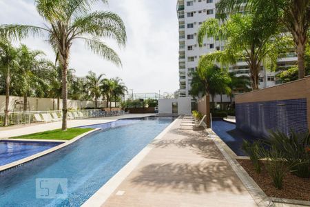Apartamento para alugar com 146m², 3 quartos e 2 vagas Apartamento para alugar com 146m², 3 quartos e 2 vagasÁrea comum - Piscina
