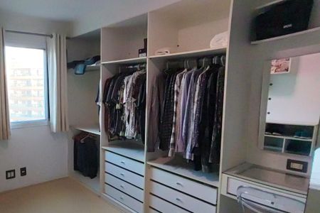 Apartamento para alugar com 146m², 3 quartos e 2 vagas Apartamento para alugar com 146m², 3 quartos e 2 vagasCloset da Suíte 1