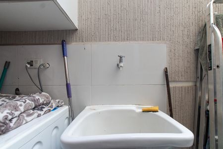 Casa à venda com 80m², 3 quartos e 2 vagas Casa à venda com 80m², 3 quartos e 2 vagasÁrea de Serviço