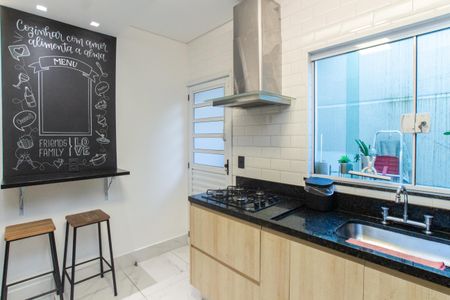 Casa à venda com 80m², 3 quartos e 2 vagas Casa à venda com 80m², 3 quartos e 2 vagasCozinha