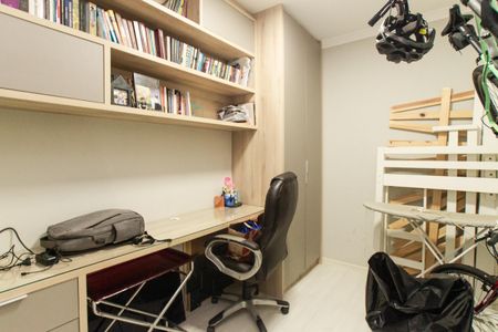 Casa à venda com 80m², 3 quartos e 2 vagas Casa à venda com 80m², 3 quartos e 2 vagasQuarto 2