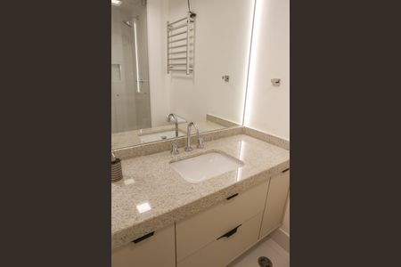 Studio para alugar com 25m², 1 quarto e sem vaga Studio para alugar com 25m², 1 quarto e sem vagaBanheiro