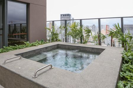 Studio para alugar com 25m², 1 quarto e sem vaga Studio para alugar com 25m², 1 quarto e sem vagaSpa