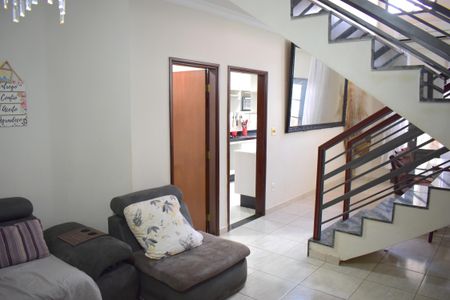 Sala de casa para alugar com 3 quartos, 387m² em Jardim Antartica, Ribeirão Preto