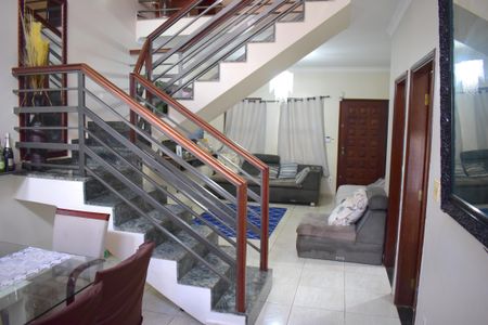 Casa para alugar com 387m², 3 quartos e 2 vagasSala