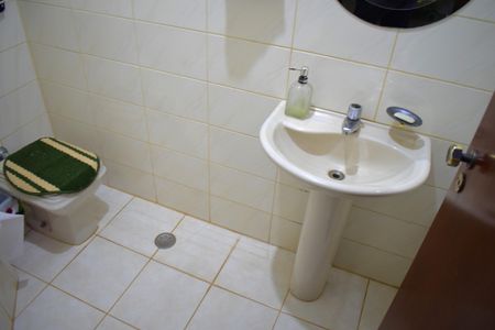 Casa para alugar com 387m², 3 quartos e 2 vagasBanheiro 1