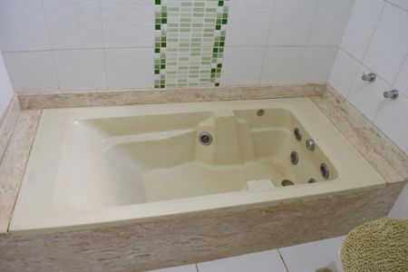 Casa para alugar com 387m², 3 quartos e 2 vagasBanheiro da Suíte